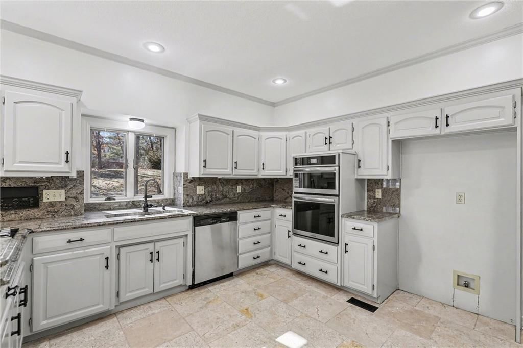 1130 NW Arrowhead Trail — photo 6