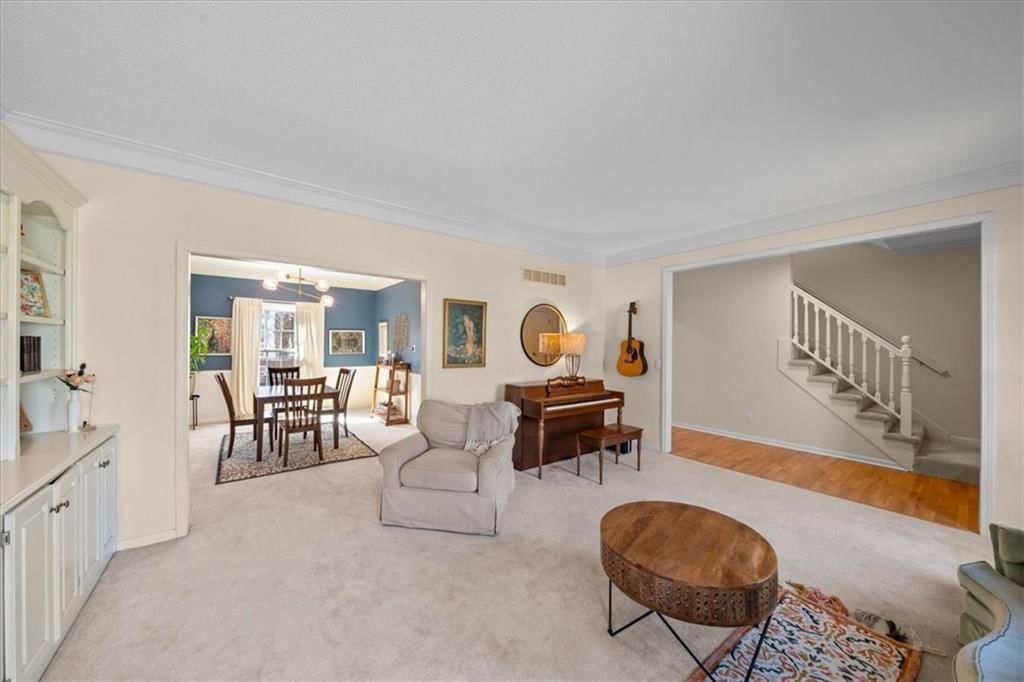 5811 W 124th Street — photo 8