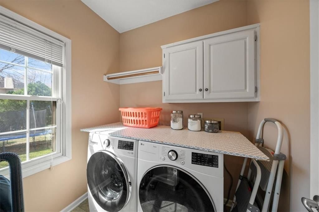 5811 W 124th Street — photo 11