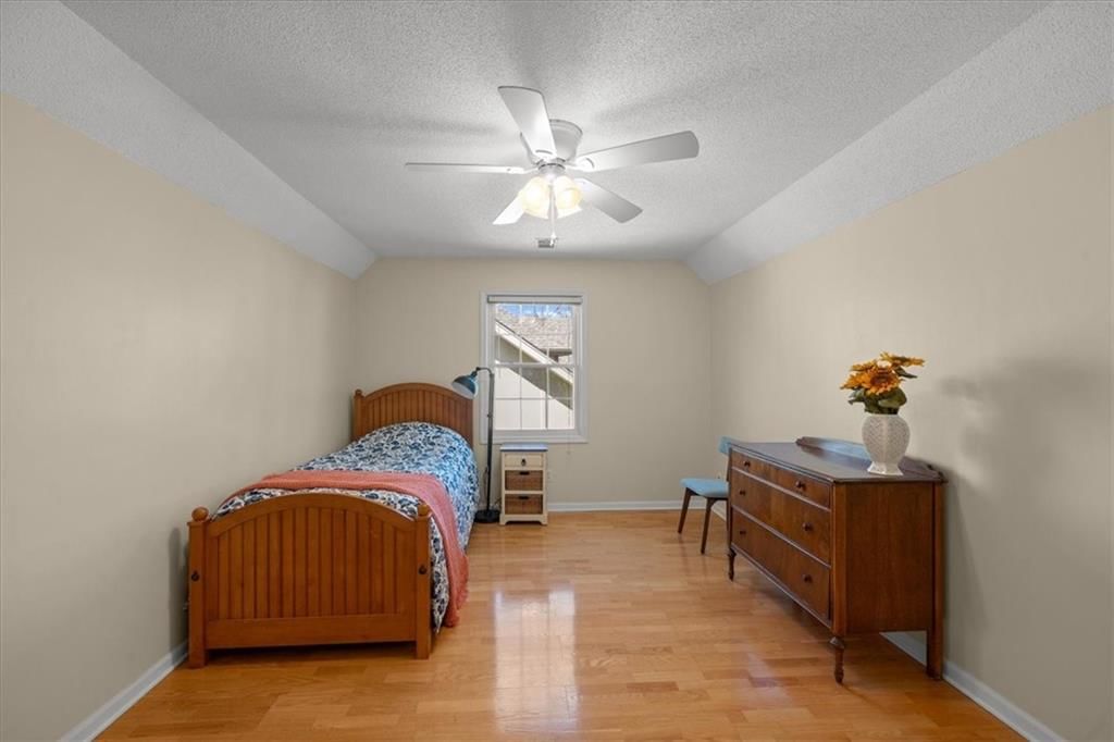 5811 W 124th Street — photo 20