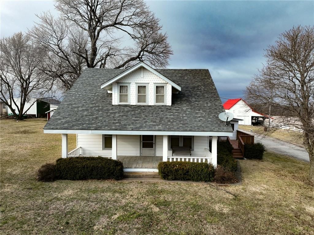 1368 240th Street, Hiawatha, KS