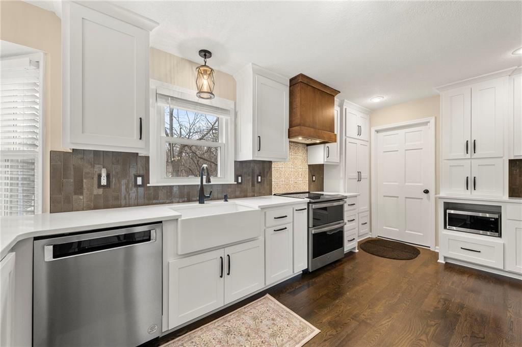 7108 Black Bob Drive — photo 14