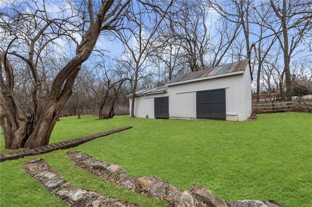 7108 Black Bob Drive — photo 53