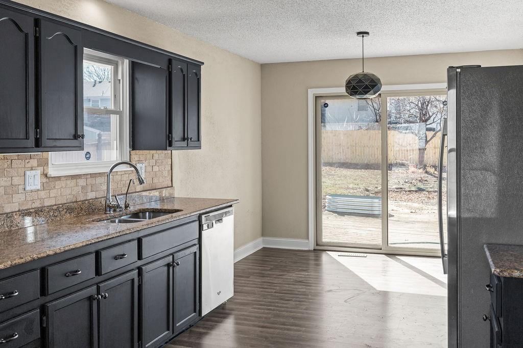 19115 E Roxsbury Lane — photo 11
