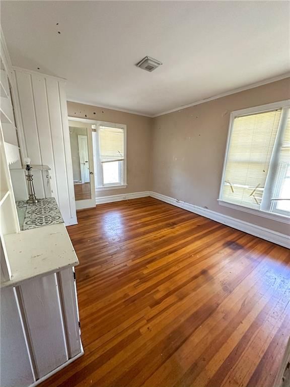 318 E Locust Street — photo 10