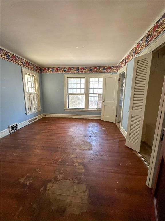 318 E Locust Street — photo 12