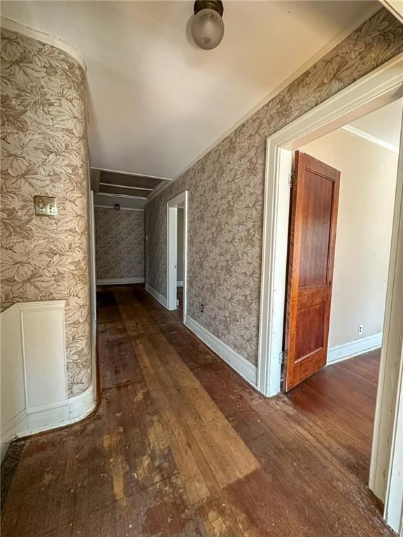 318 E Locust Street — photo 16