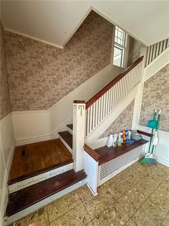 318 E Locust Street — photo 17