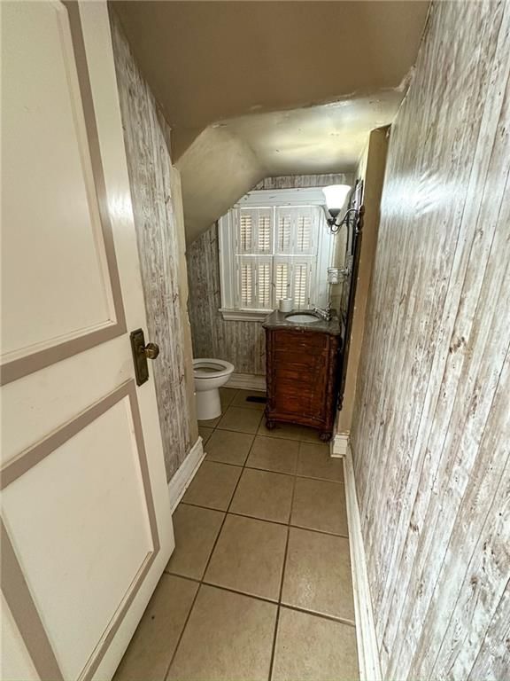 318 E Locust Street — photo 19