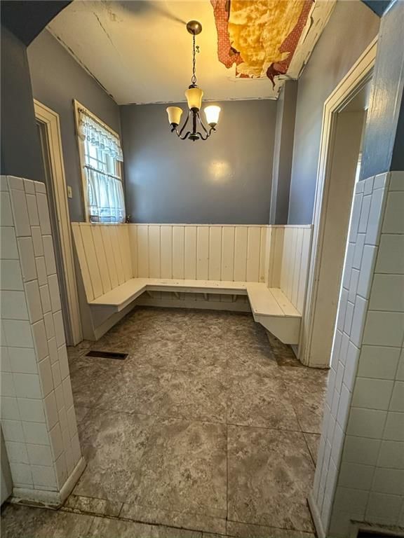 318 E Locust Street — photo 28