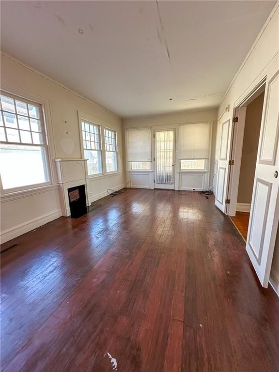 318 E Locust Street — photo 30