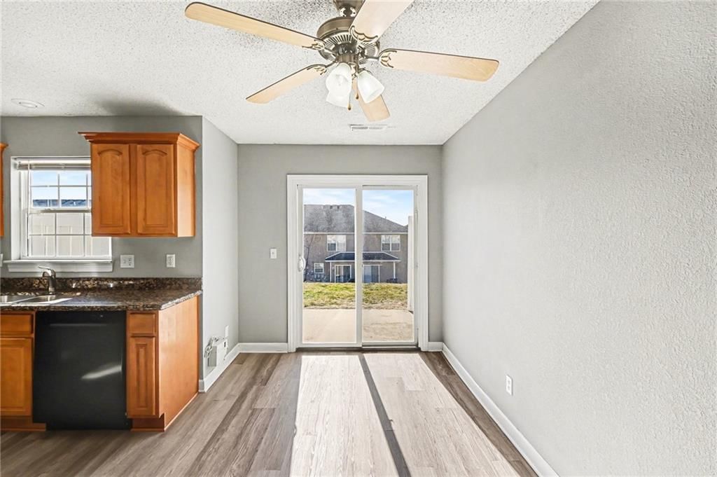 904 SW Peach Tree Lane — photo 12