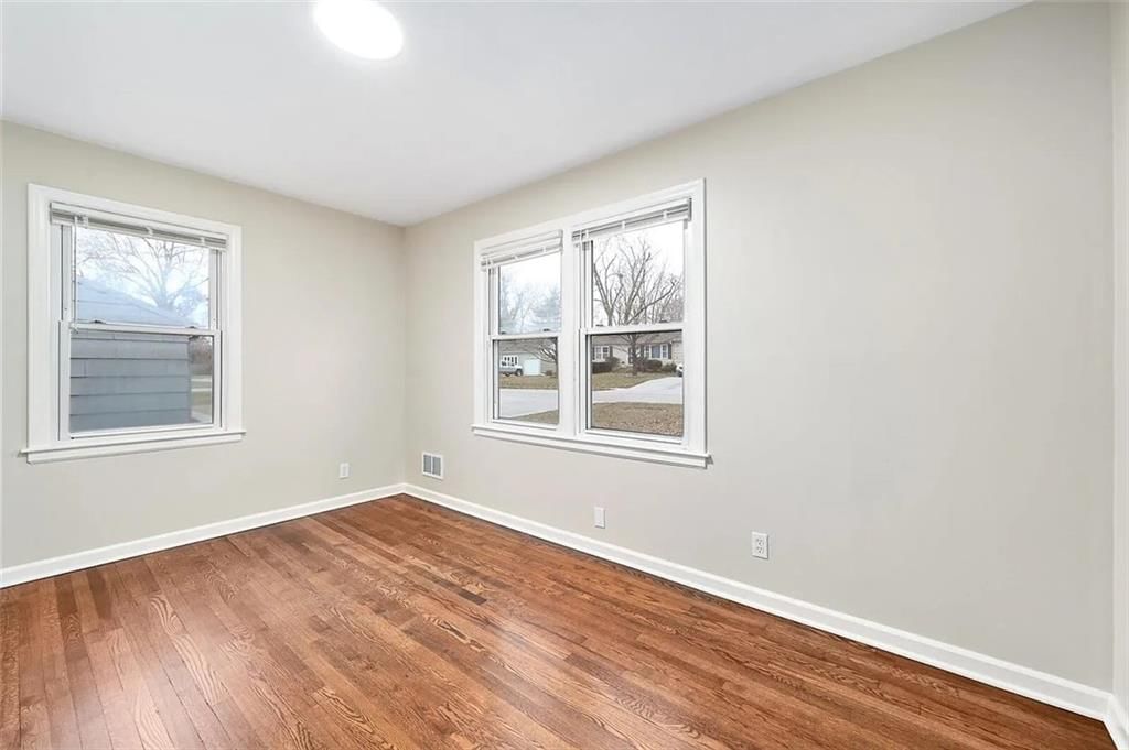8925 Hardy Street — photo 13
