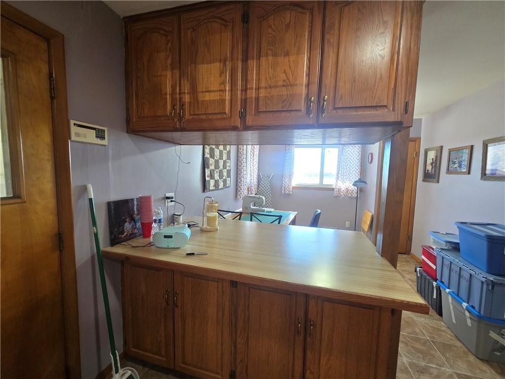 100 E Buford Street — photo 29