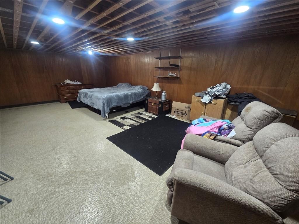 100 E Buford Street — photo 33