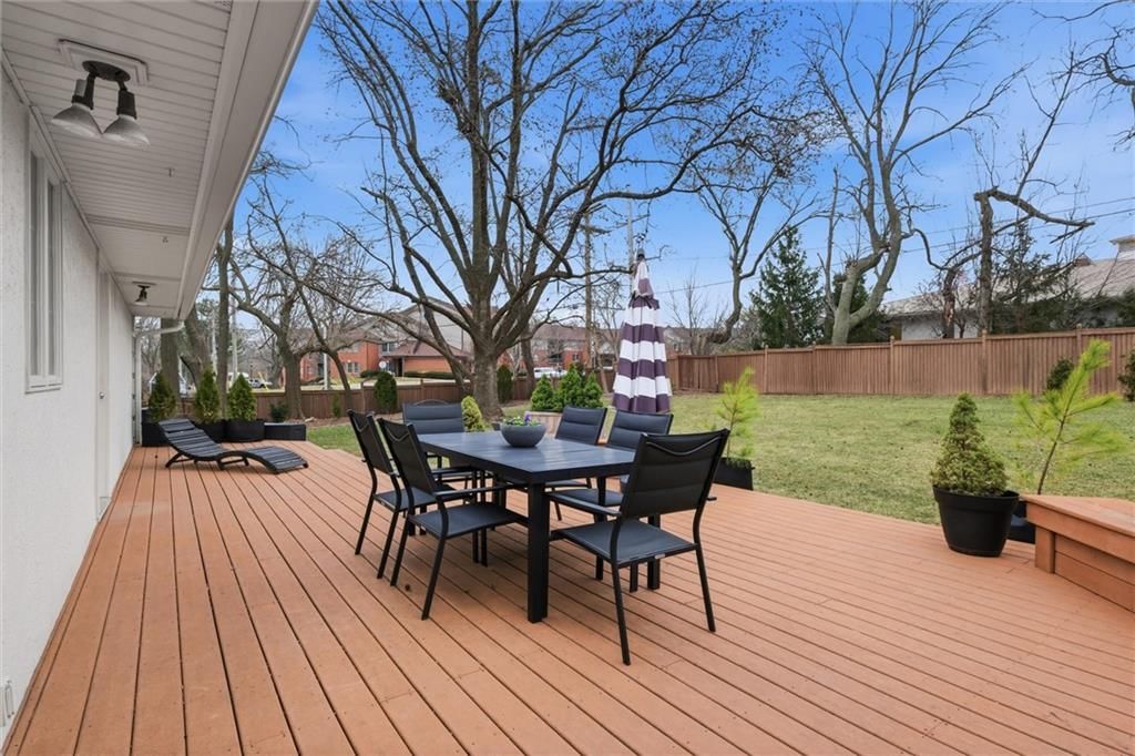 9428 Wenonga Road — photo 35