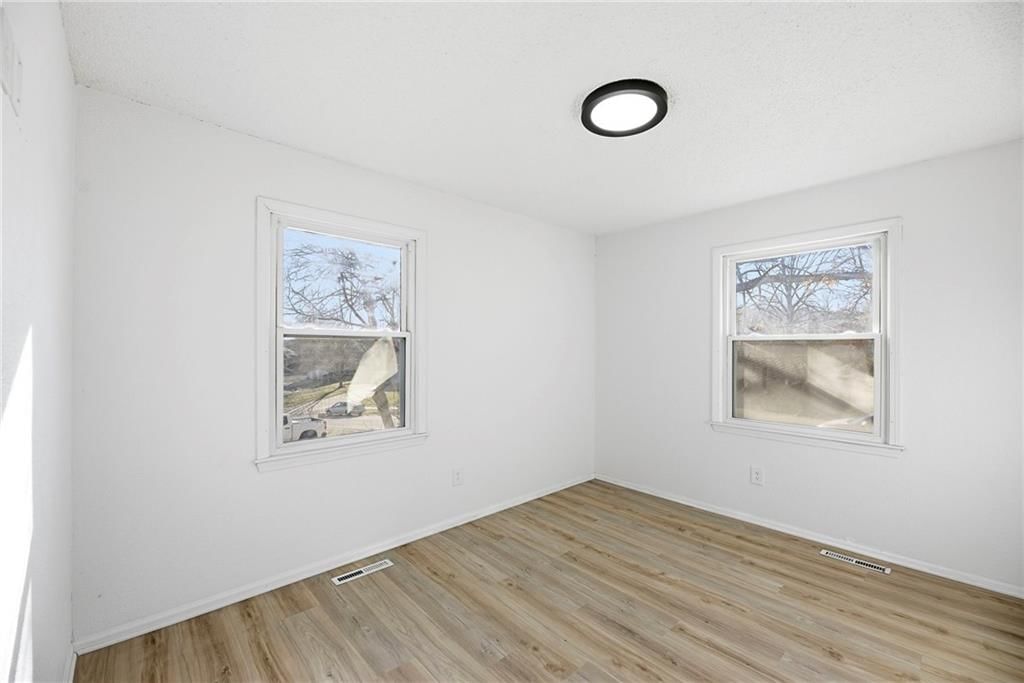 4921 Peck Avenue — photo 24