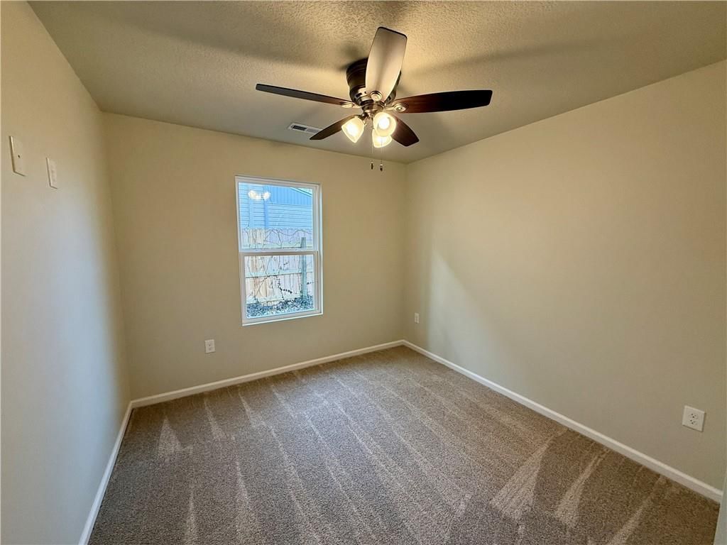 112 S Elm Street — photo 22