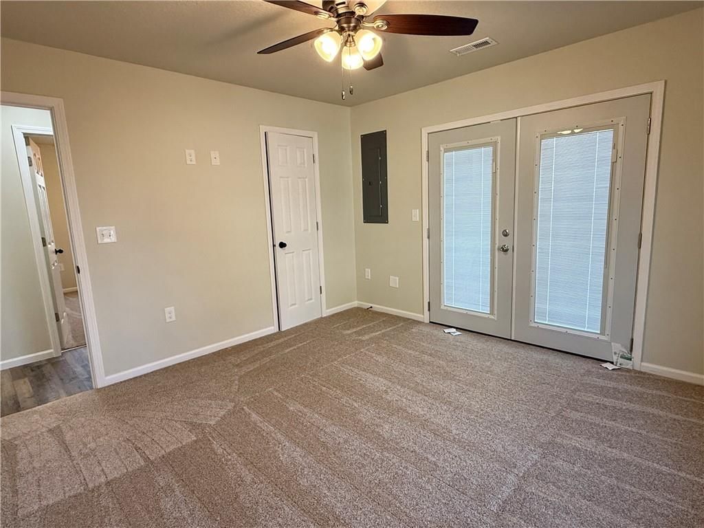 112 S Elm Street — photo 26