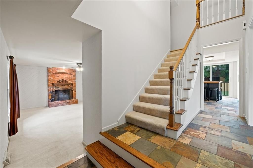 7808 Long Avenue — photo 4