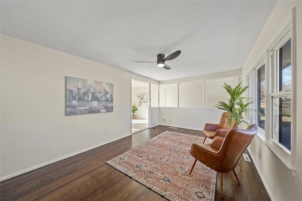 9400 MANCHESTER Avenue — photo 2