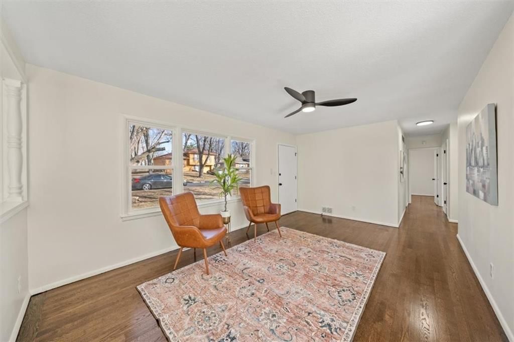 9400 MANCHESTER Avenue — photo 12