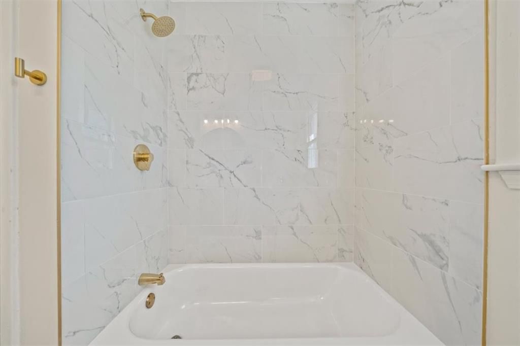 9400 MANCHESTER Avenue — photo 15