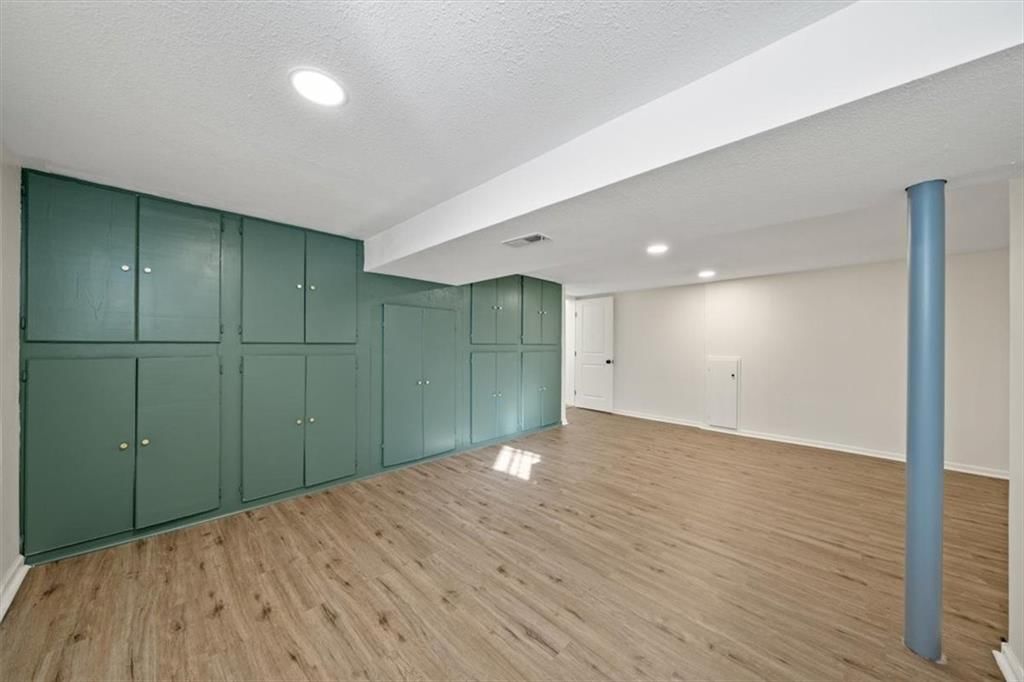 9400 MANCHESTER Avenue — photo 19