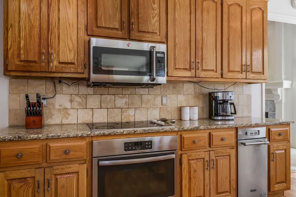14113 Hadley Street — photo 9
