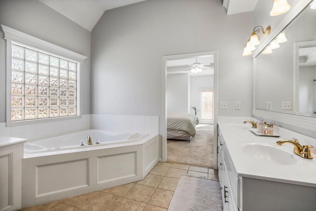 14113 Hadley Street — photo 21