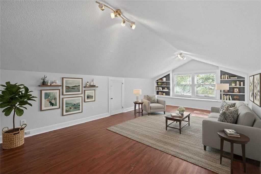 6038 Brookside Boulevard — photo 23