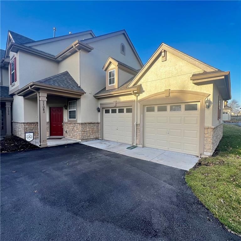 21083 W 118th Terrace, Olathe, KS