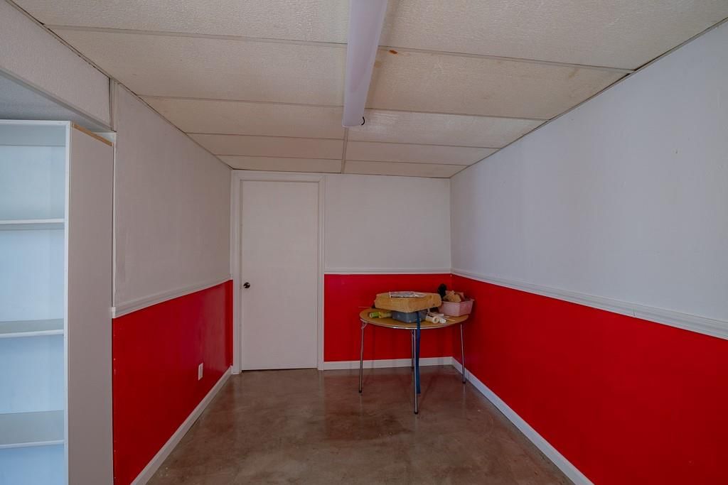 720 SW Williams Street — photo 26