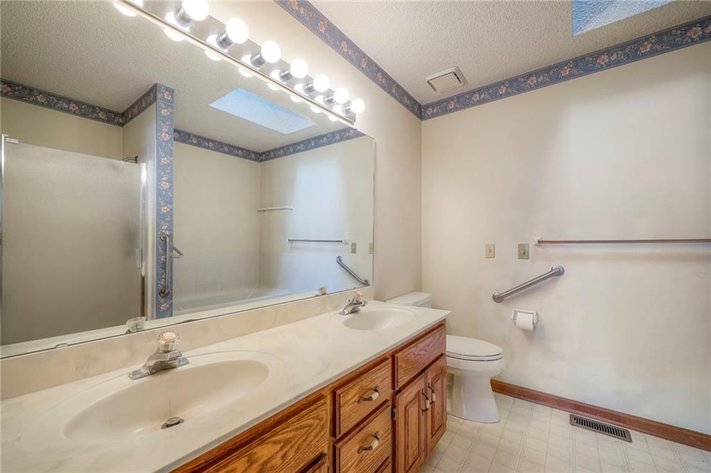 3413 N 154th Terrace Court — photo 31