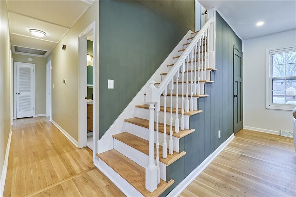 12800 Crystal Avenue — photo 18