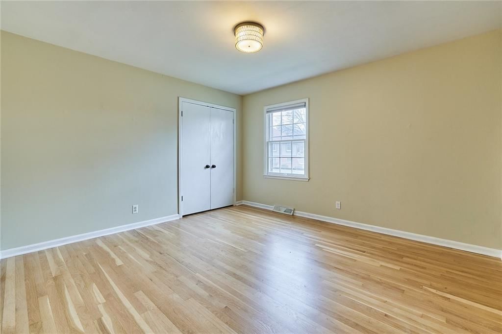 12800 Crystal Avenue — photo 25