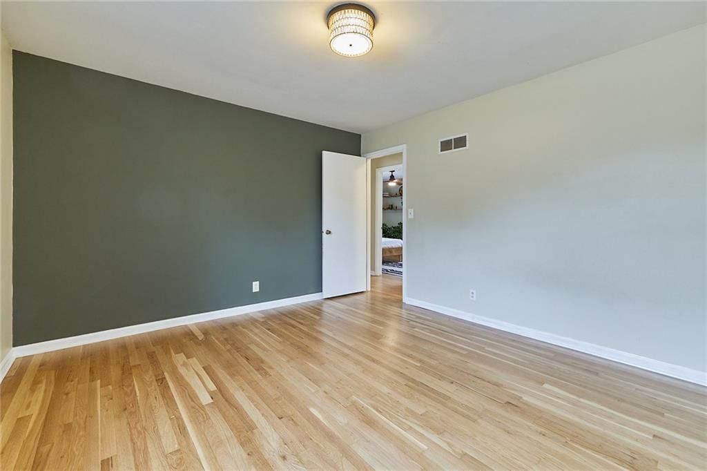 12800 Crystal Avenue — photo 26