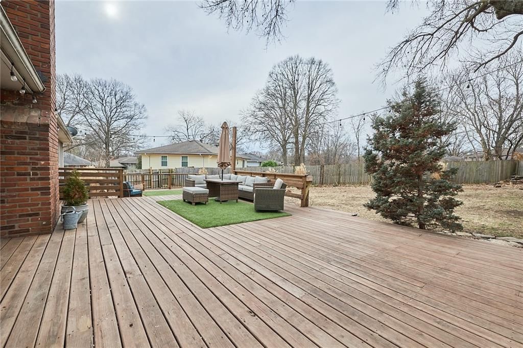 12800 Crystal Avenue — photo 36