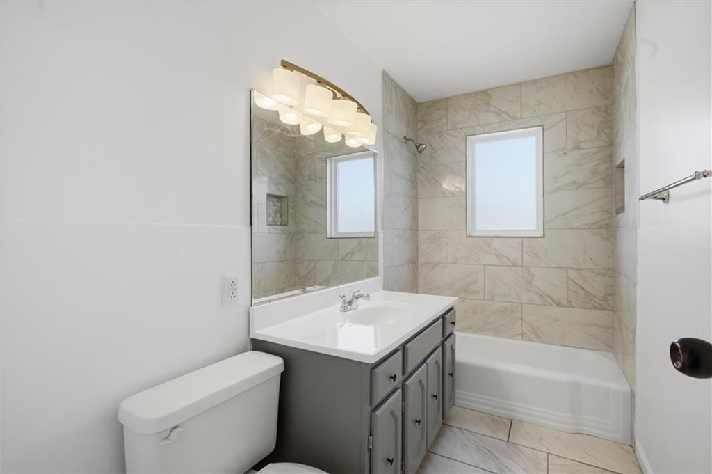 7948 NE 56th Street — photo 13