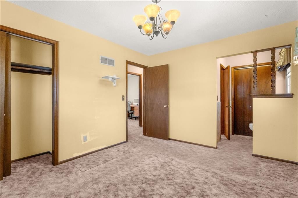 113 Sandstone Drive — photo 17