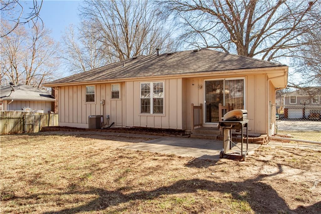 113 Sandstone Drive — photo 25
