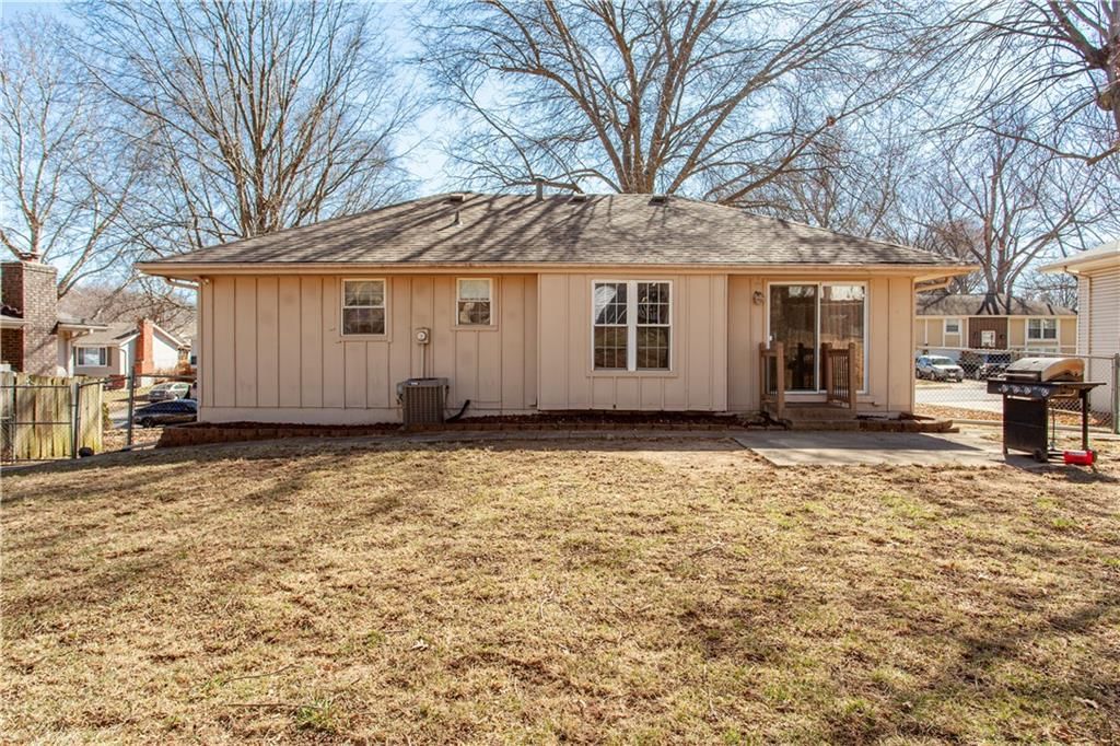 113 Sandstone Drive — photo 26