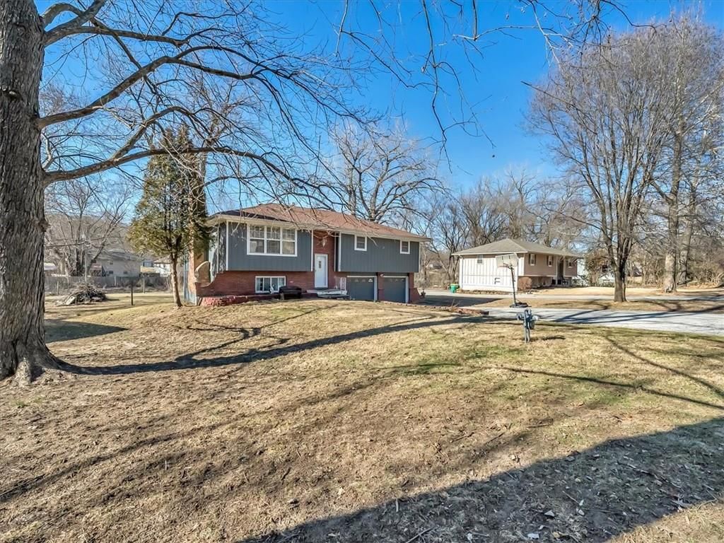 702 Lakewood Road — photo 3