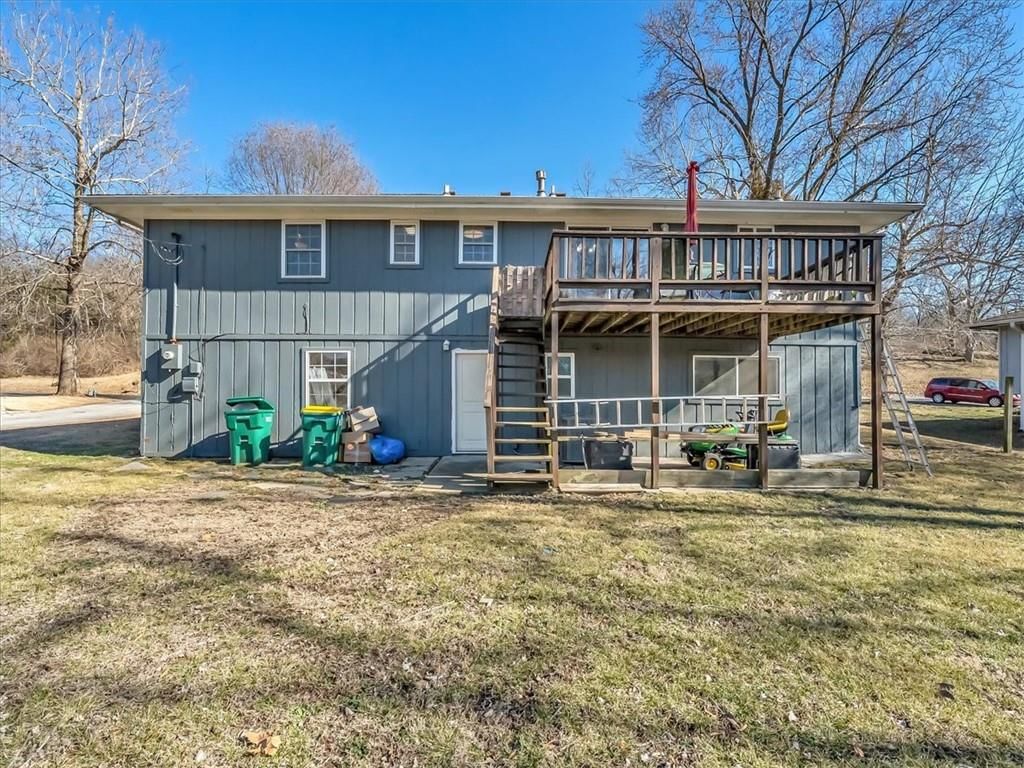 702 Lakewood Road — photo 4