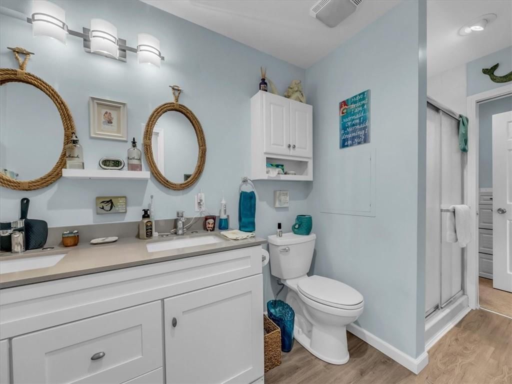 720 E 121st Street — photo 13