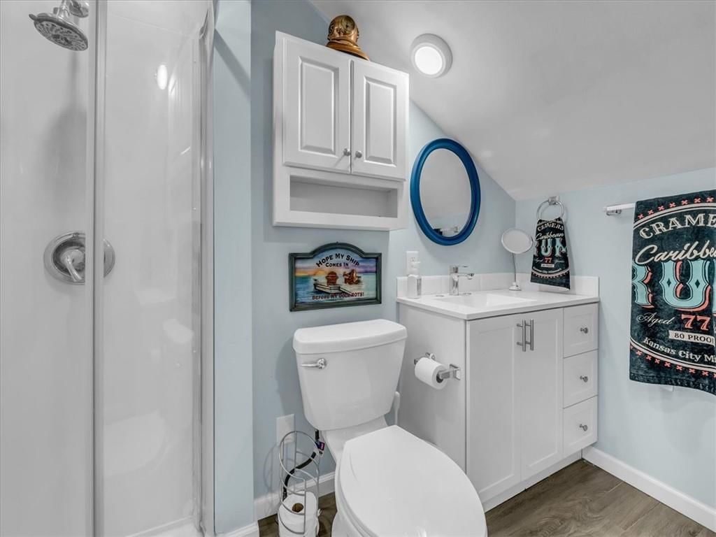 720 E 121st Street — photo 16