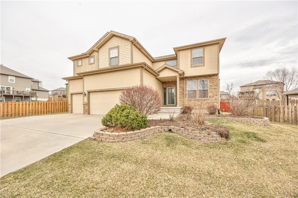 898 Clearview Drive — photo 2