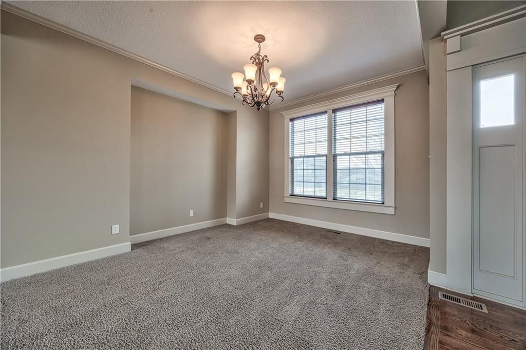898 Clearview Drive — photo 3