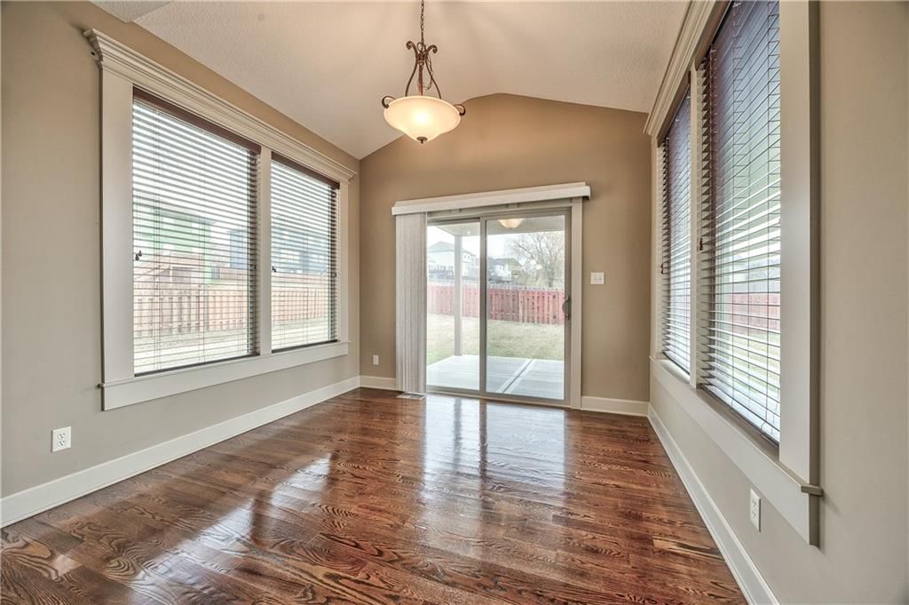 898 Clearview Drive — photo 9