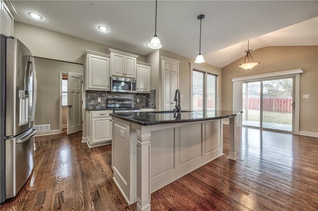 898 Clearview Drive — photo 12